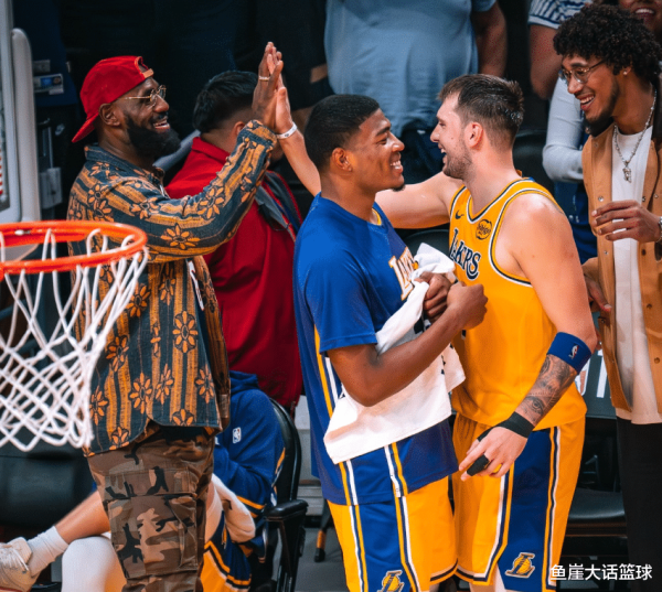 长胜配资 里夫斯进步明显, 2点让东契奇开心! 老詹能安心, 湖人两大引援成功